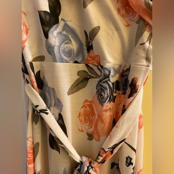 EMMER & Oat Floral Maxi Dress - Picture 4 of 6